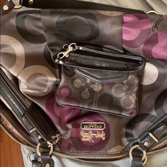 Coach Set - Picture 3 of 3